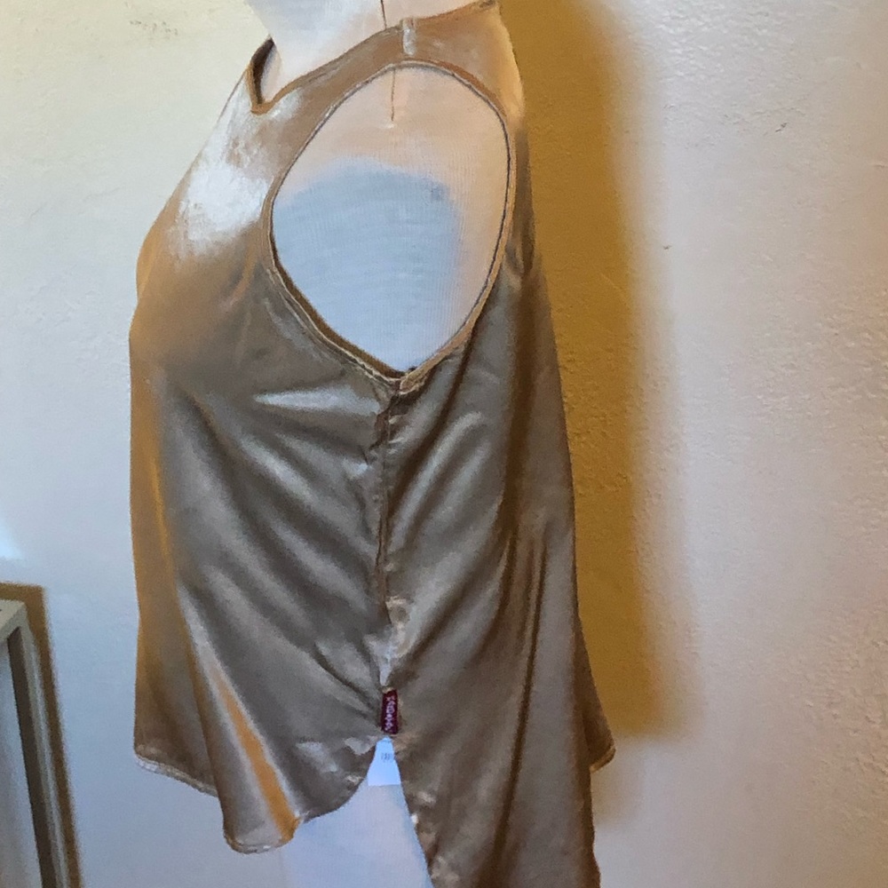 Hard Tail Top - Picture 4 of 4